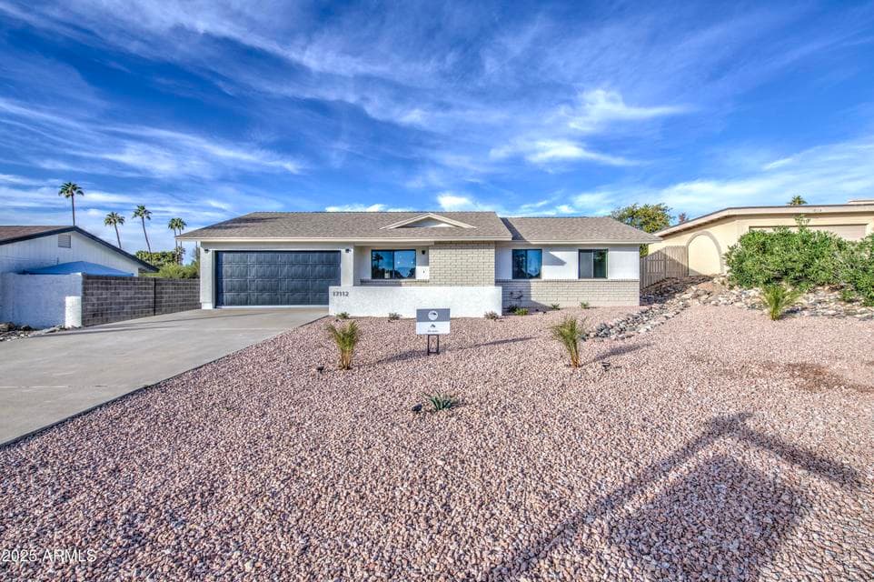 17112 E LA PASADA Drive, Fountain Hills, AZ 85268 — photo 1 of 28