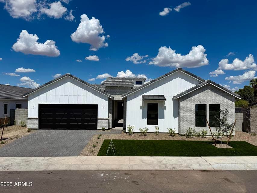 6454 E OASIS Circle, Mesa, AZ 85215 — photo 1 of 31