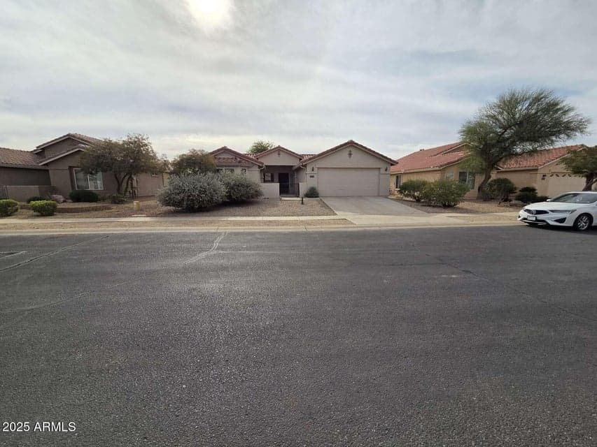 2379 E FIESTA Drive, Casa Grande, AZ 85194 — photo 1 of 34