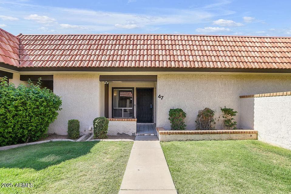 25 N COTTONWOOD Street 47, Chandler, AZ 85225 — photo 1 of 23