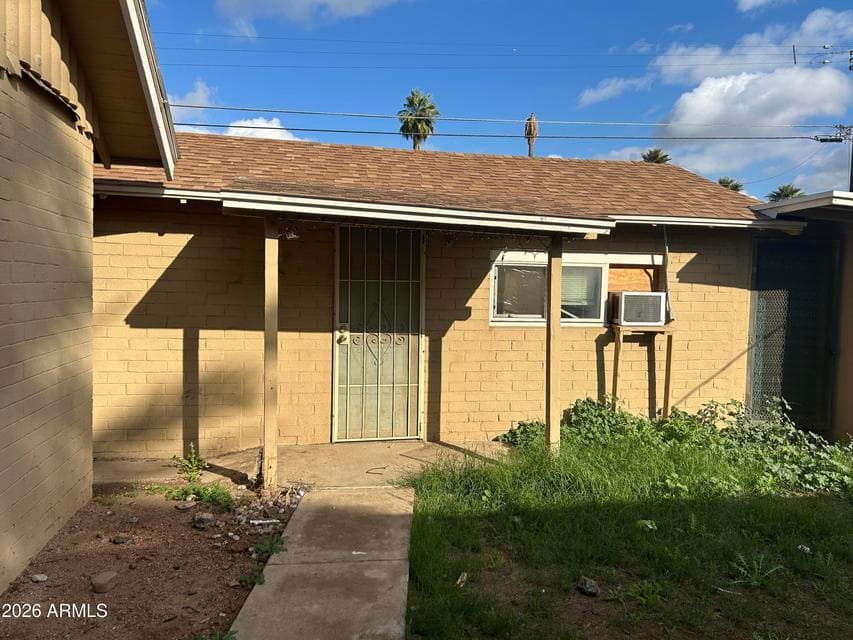 2926 W Granada Road 2, Phoenix, AZ 85009 — photo 1 of 7