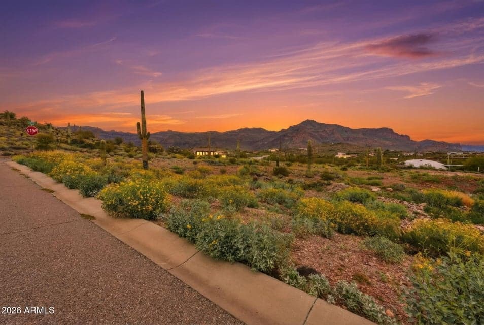 3811 S VISTA Loop 6, Gold Canyon, AZ 85118 — photo 1 of 20