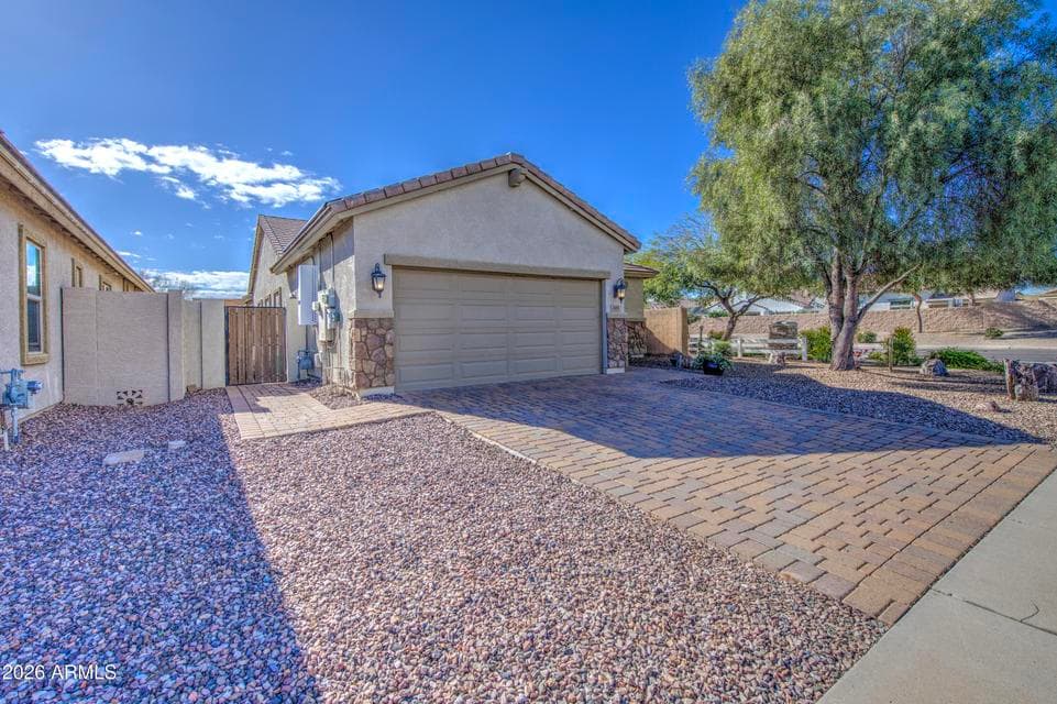 619 E Canyon Rock Road, San Tan Valley, AZ 85143 — photo 1 of 41