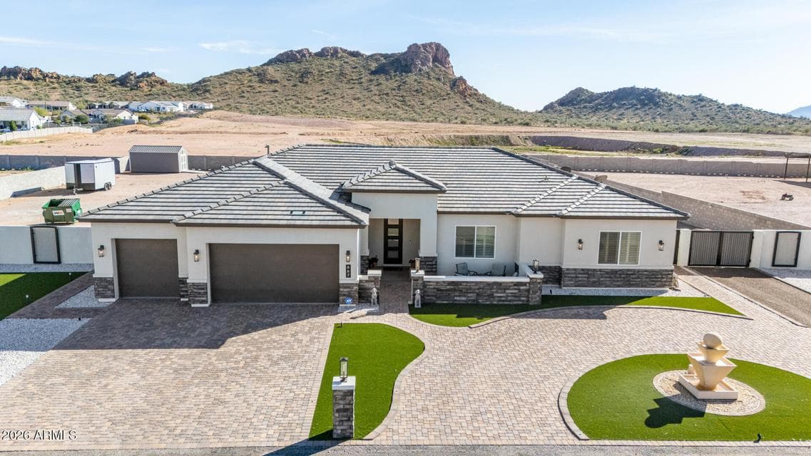 667 W PATRICK Place, San Tan Valley, AZ 85143 — photo 1 of 37