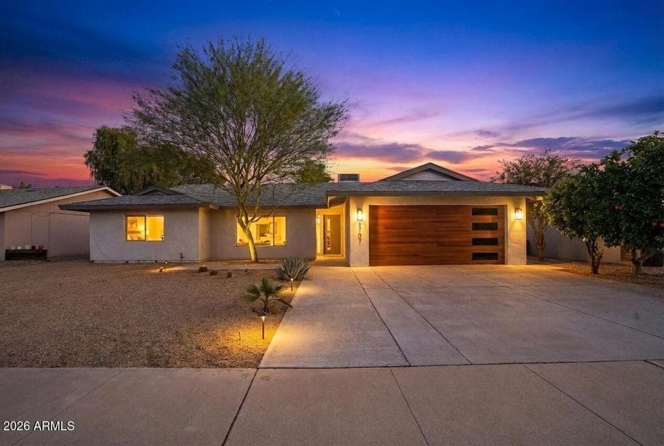 8707 E CLARENDON Avenue, Scottsdale, AZ 85251 — photo 1 of 41