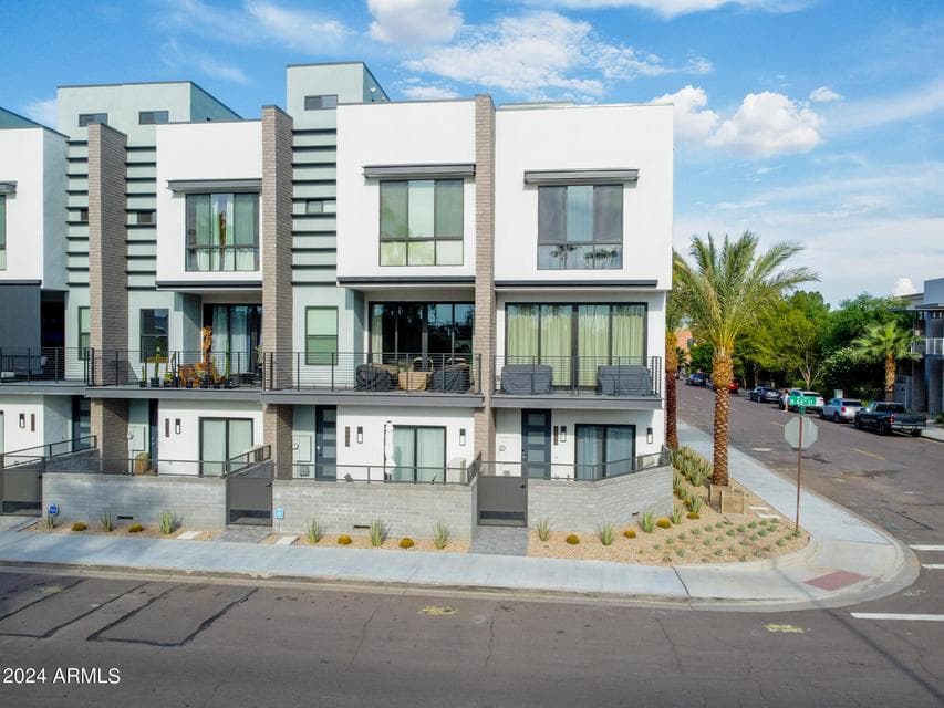 6900 E 1ST Avenue 1, Scottsdale, AZ 85251 — photo 1 of 35