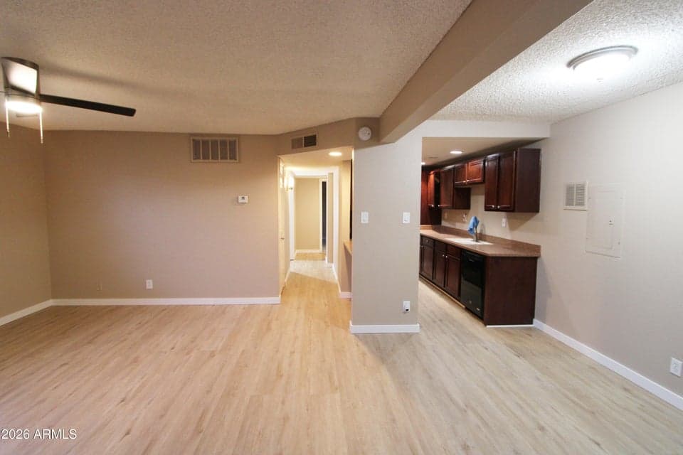 424 W BROWN Road 105, Mesa, AZ 85201 — photo 1 of 32