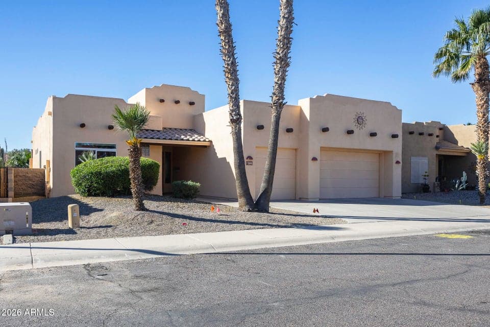 923 W CROOKED STICK Drive, Casa Grande, AZ 85122 — photo 1 of 42
