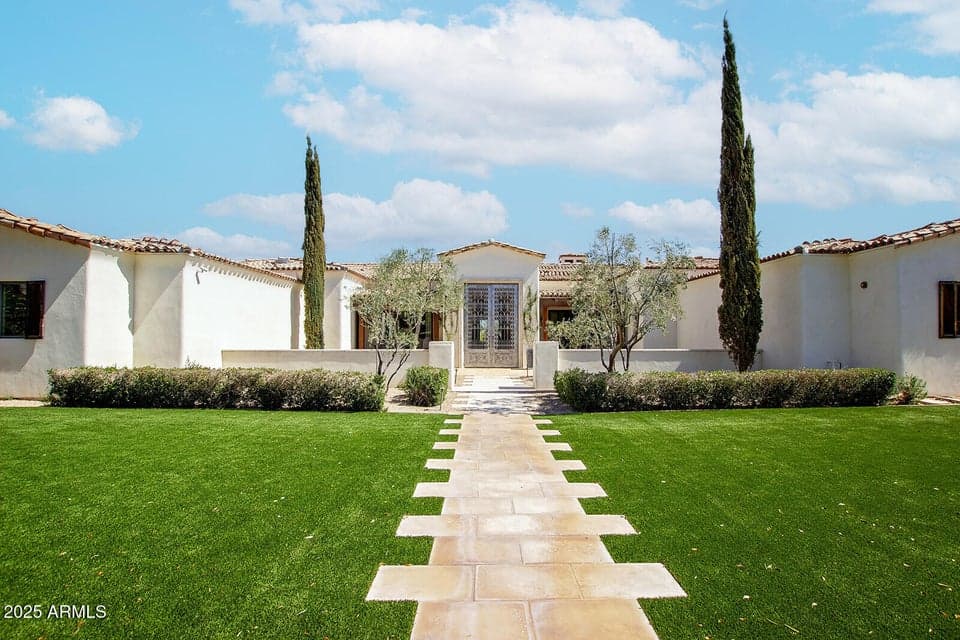 8531 N 49TH Street, Paradise Valley, AZ 85253 — photo 1 of 61