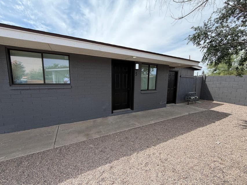 1027 E Dunlap Avenue Apt 3, Phoenix, AZ 85020 — photo 1 of 15