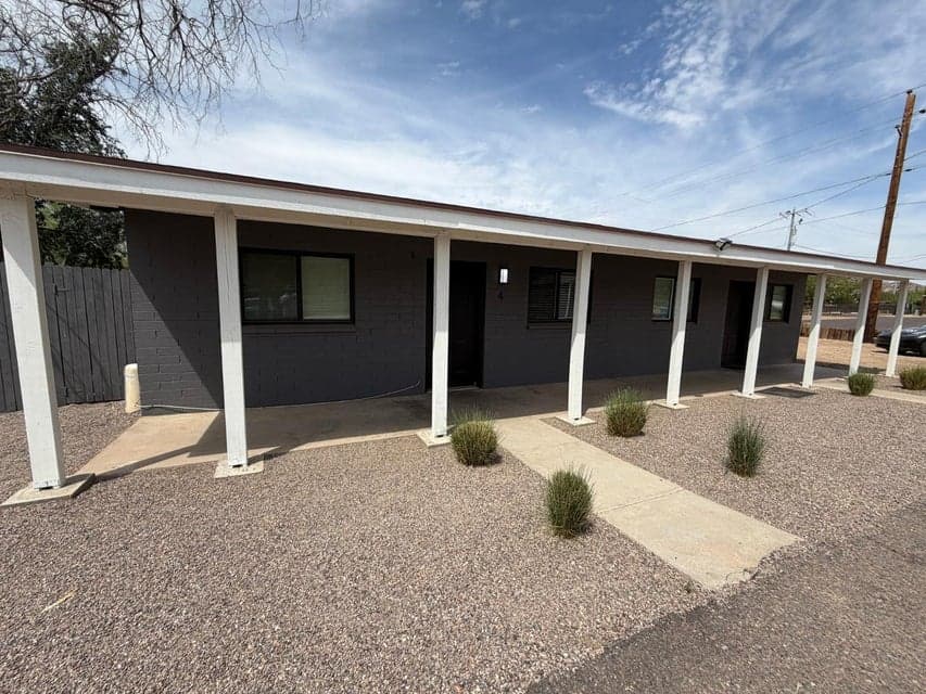 1027 E Dunlap Avenue Apt 4, Phoenix, AZ 85020 — photo 1 of 12