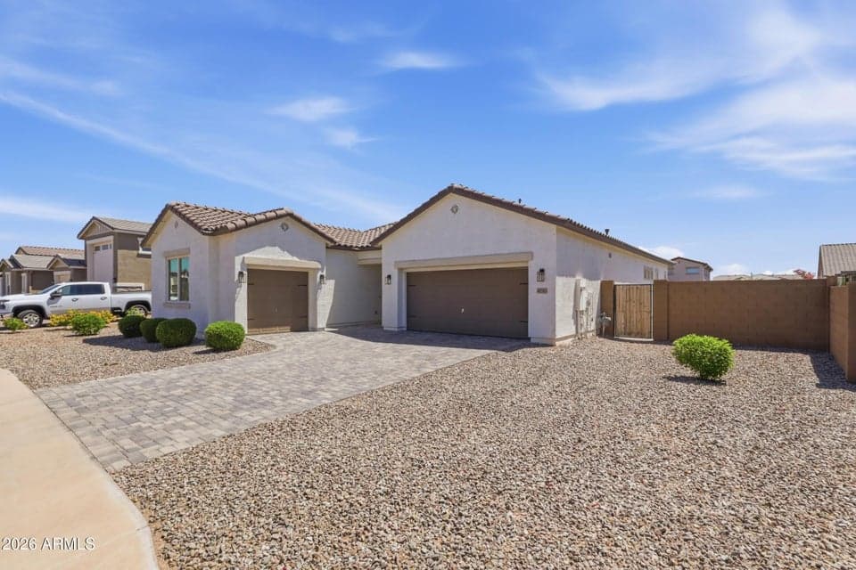 40583 W DESERT FAIRWAYS Drive, Maricopa, AZ 85138 — photo 1 of 41