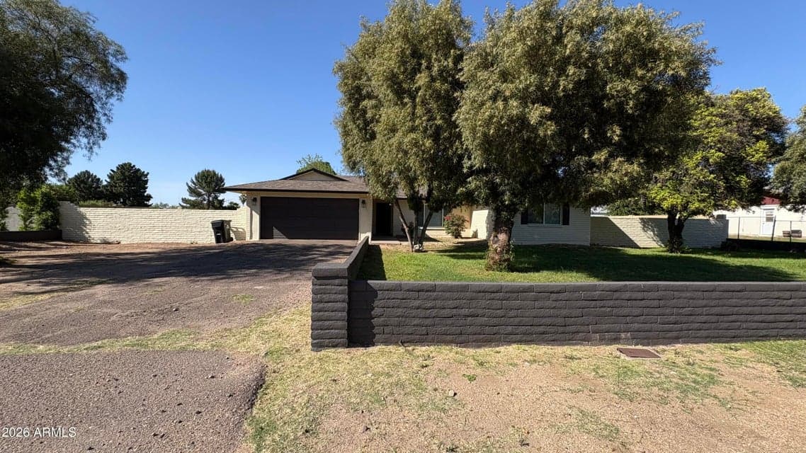 4422 W Greenway Road, Glendale, AZ 85306 — photo 1 of 46