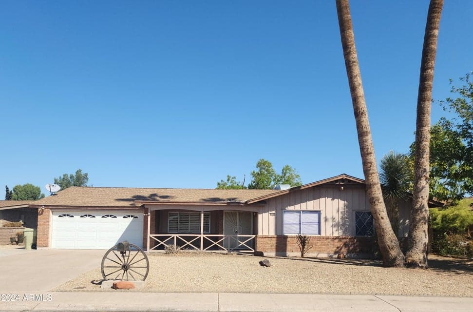 4330 W Royal Palm Road, Glendale, AZ 85302 — photo 1 of 26