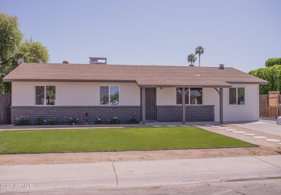 3739 W COLUMBINE Drive, Phoenix, AZ 85029 — photo 1 of 11