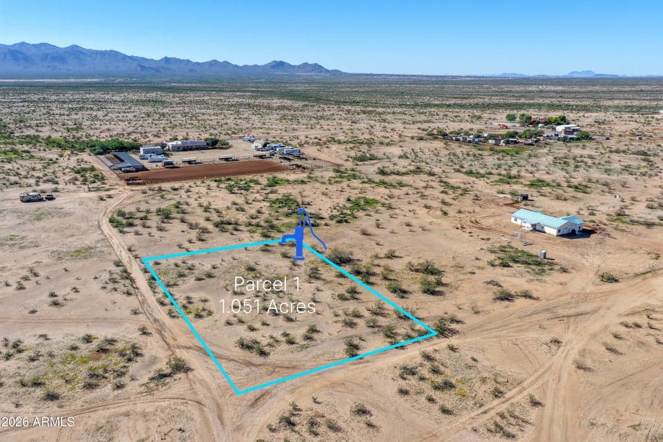1 239th Avenue -, Wittmann, AZ 85361 — photo 1 of 20