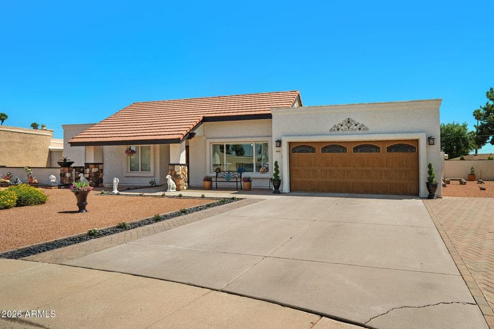 4045 S TAYLOR Drive, Tempe, AZ 85282 — photo 1 of 32
