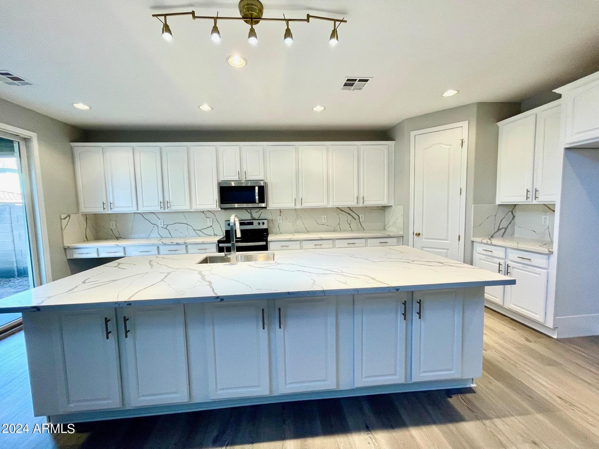 2116 E Chanute Pass, Phoenix, AZ 85040 — photo 1 of 22