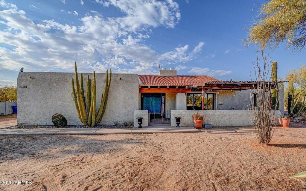 6520 E PEAK VIEW Road, Cave Creek, AZ 85331 — photo 1 of 23