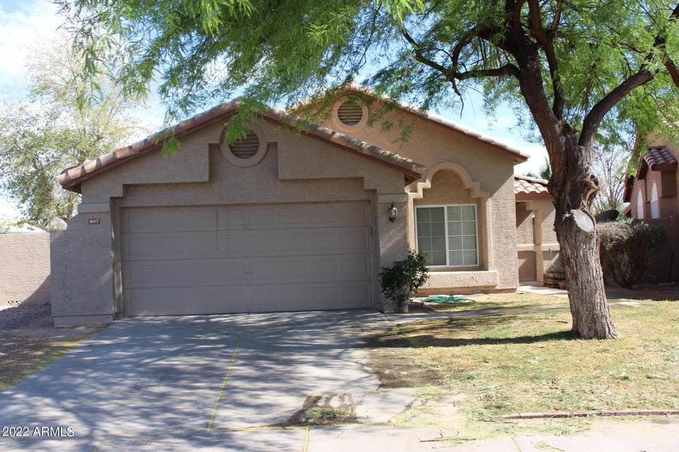 807 W Kesler Lane, Chandler, AZ 85225 — photo 1 of 11