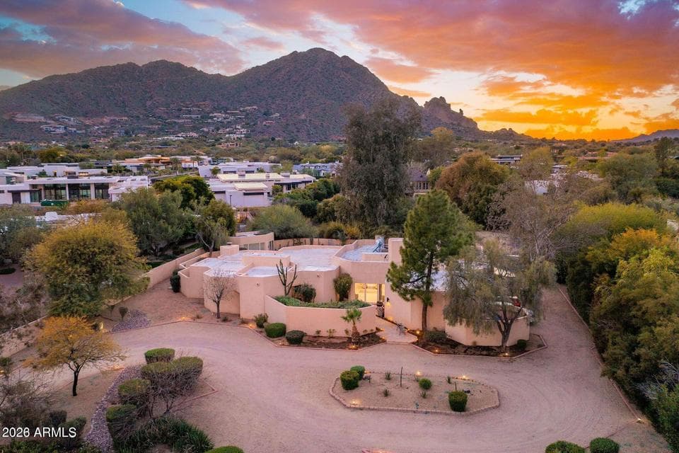 5620 N Casa Blanca Drive, Paradise Valley, AZ 85253 — photo 1 of 41