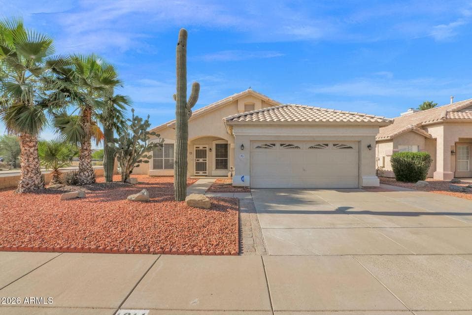 1011 W KELTON Lane, Phoenix, AZ 85023 — photo 1 of 37