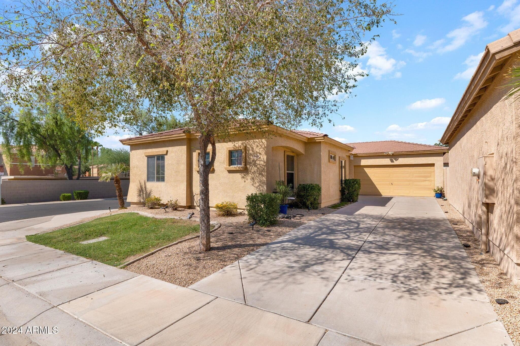 868 E Savannah, Chandler, AZ 85225 — photo 1 of 31