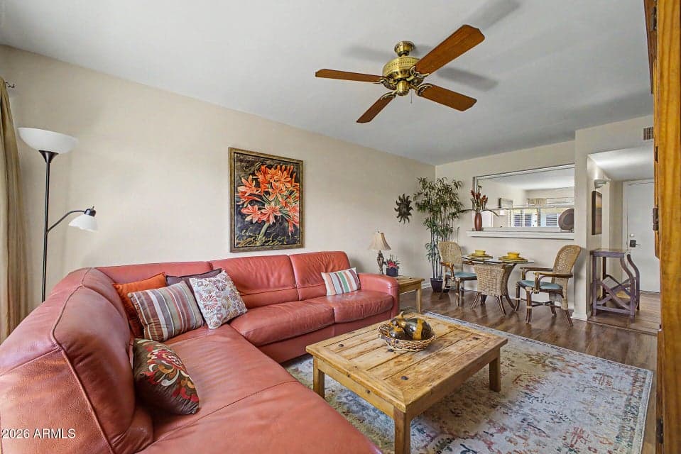 Move in ready 1 bedroom 1 bathroom condo