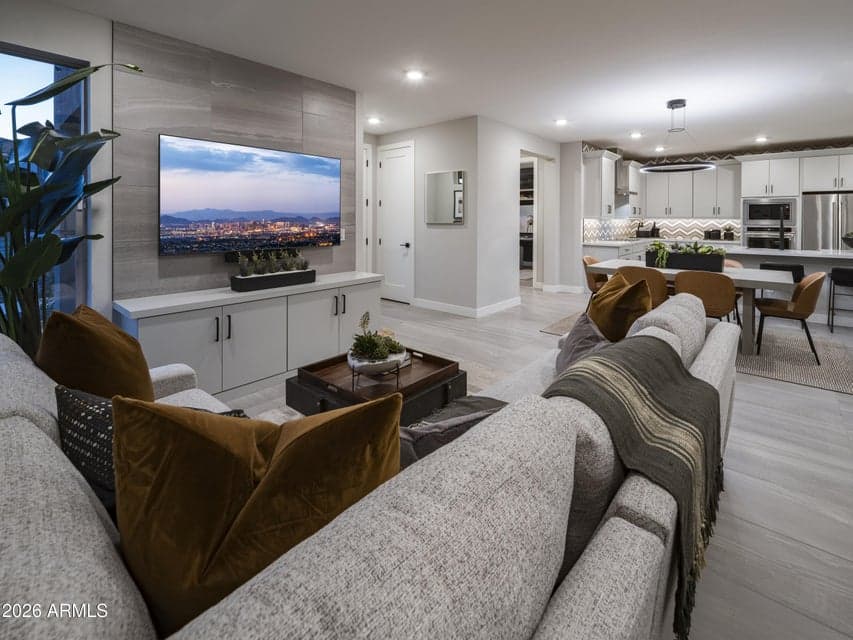 2121 W SONORAN DESERT Drive 165, Phoenix, AZ 85085 — photo 1 of 20
