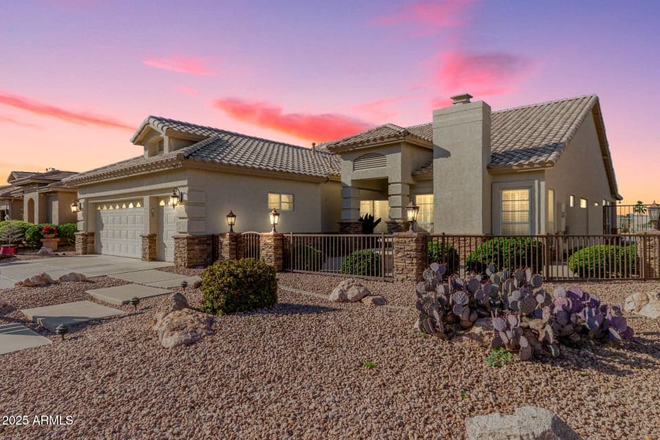Welcome Home to 5822 S Amberwood Drive