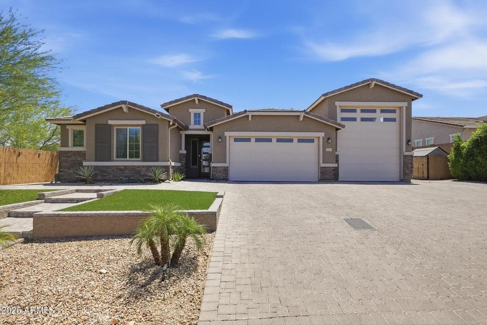 12517 W LAWRENCE Road, Glendale, AZ 85307 — photo 1 of 52