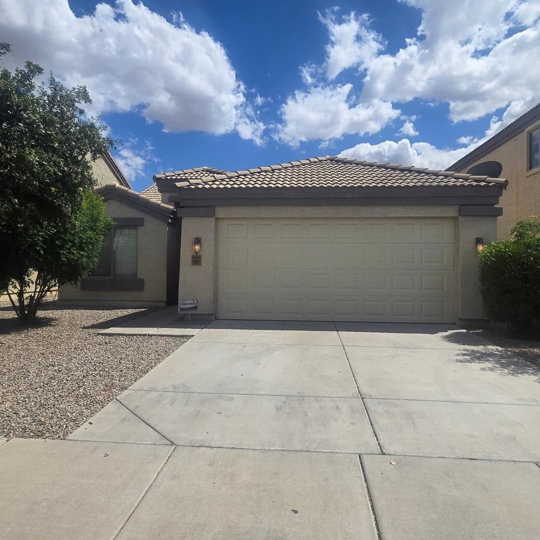 3411 W Sunland, Phoenix, AZ 85041 — photo 1 of 11
