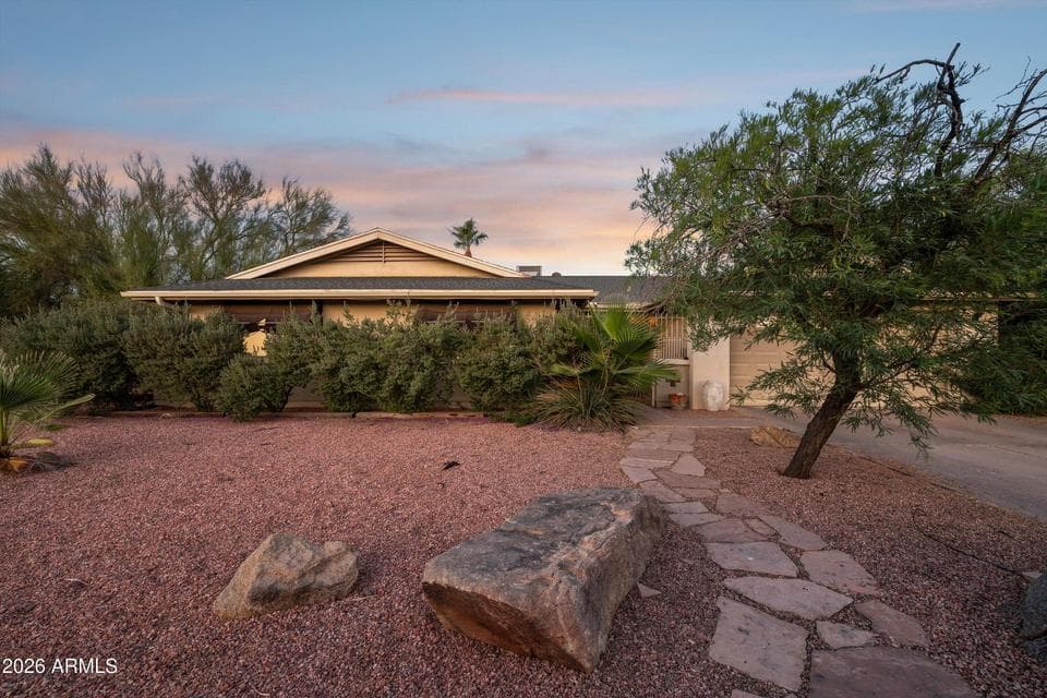 4001 S HAZELTON Lane, Tempe, AZ 85282 — photo 1 of 72