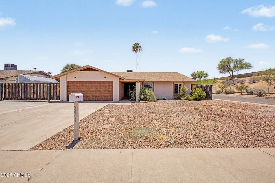 3401 E DAHLIA Drive, Phoenix, AZ 85032 — photo 1 of 32