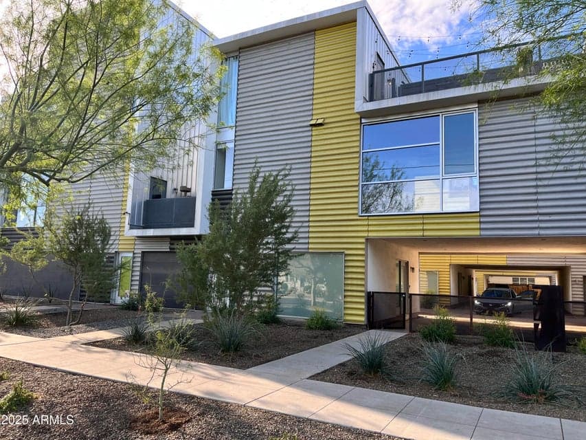 777 W ROOSEVELT Street 2, Phoenix, AZ 85007 — photo 1 of 56