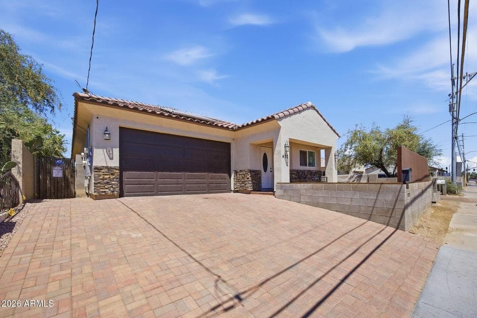 420 S 4TH Street, Avondale, AZ 85323 — photo 1 of 25