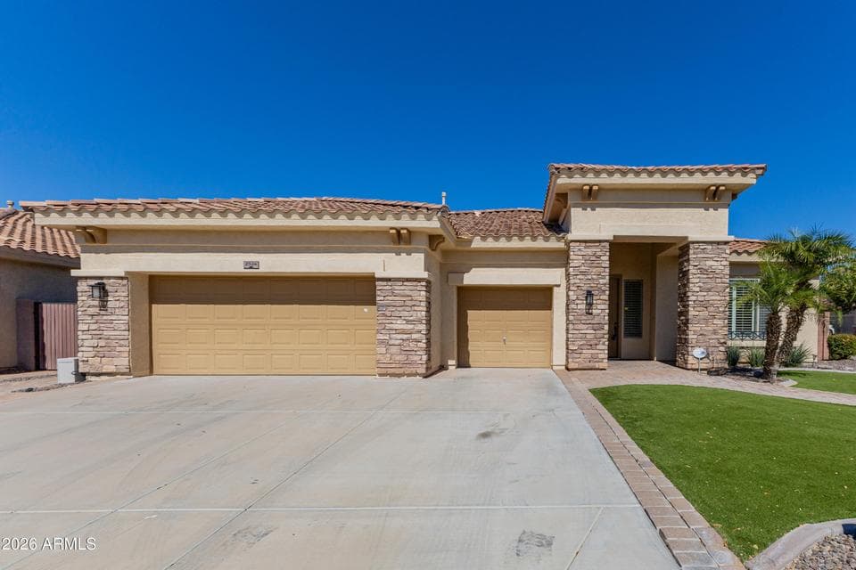 2324 W BLAYLOCK Drive W, Phoenix, AZ 85085 — photo 1 of 9