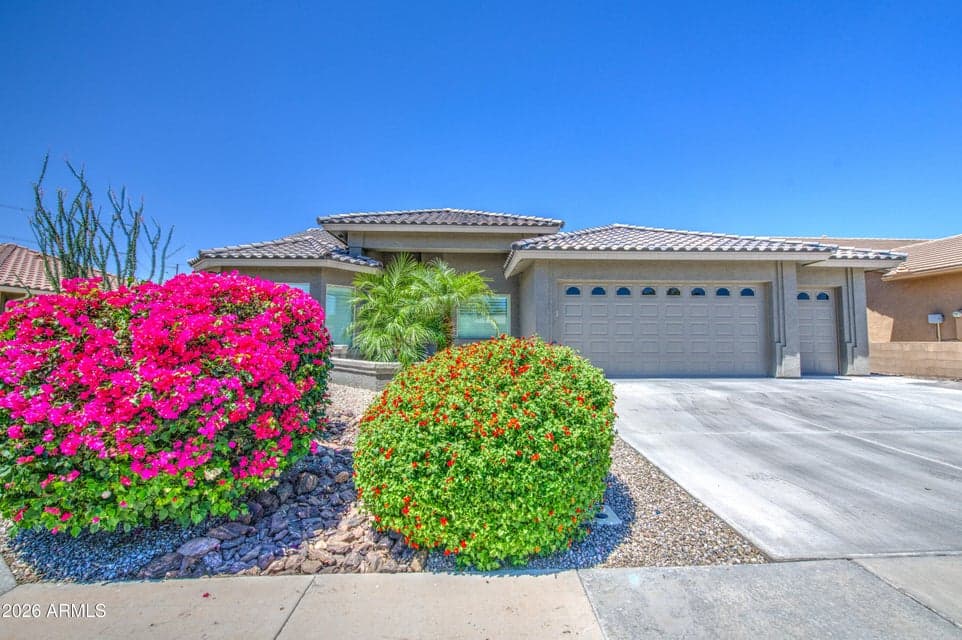 3026 S Willow Wood, Mesa, AZ 85212 — photo 1 of 42