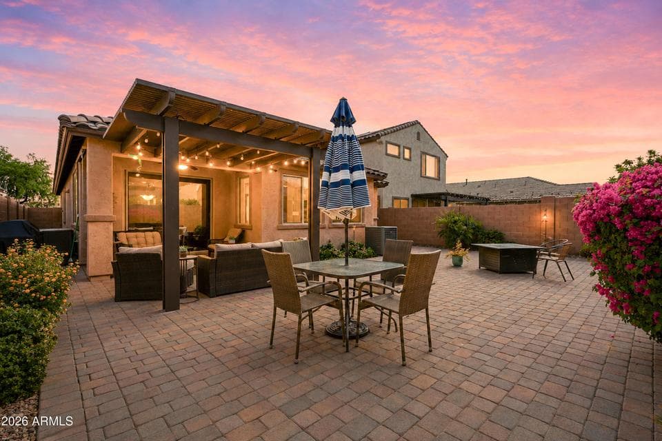 3642 E FICUS Way, Gilbert, AZ 85298 — photo 1 of 45