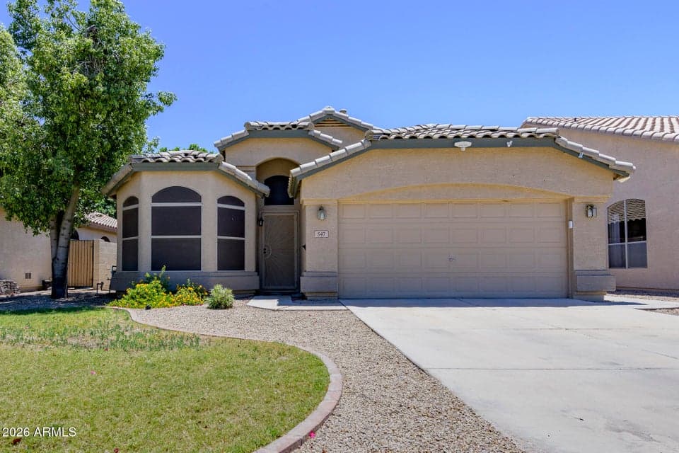 547 E CATHY Drive, Gilbert, AZ 85296 — photo 1 of 24
