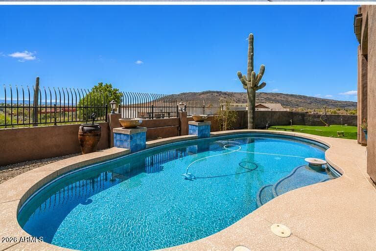 3335 W CARRIAGE Drive, Phoenix, AZ 85086 — photo 1 of 48