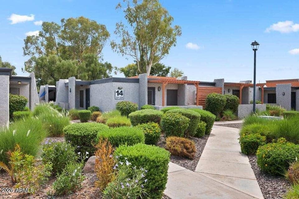 1800 E COVINA Street 2, Mesa, AZ 85203 — photo 1 of 11