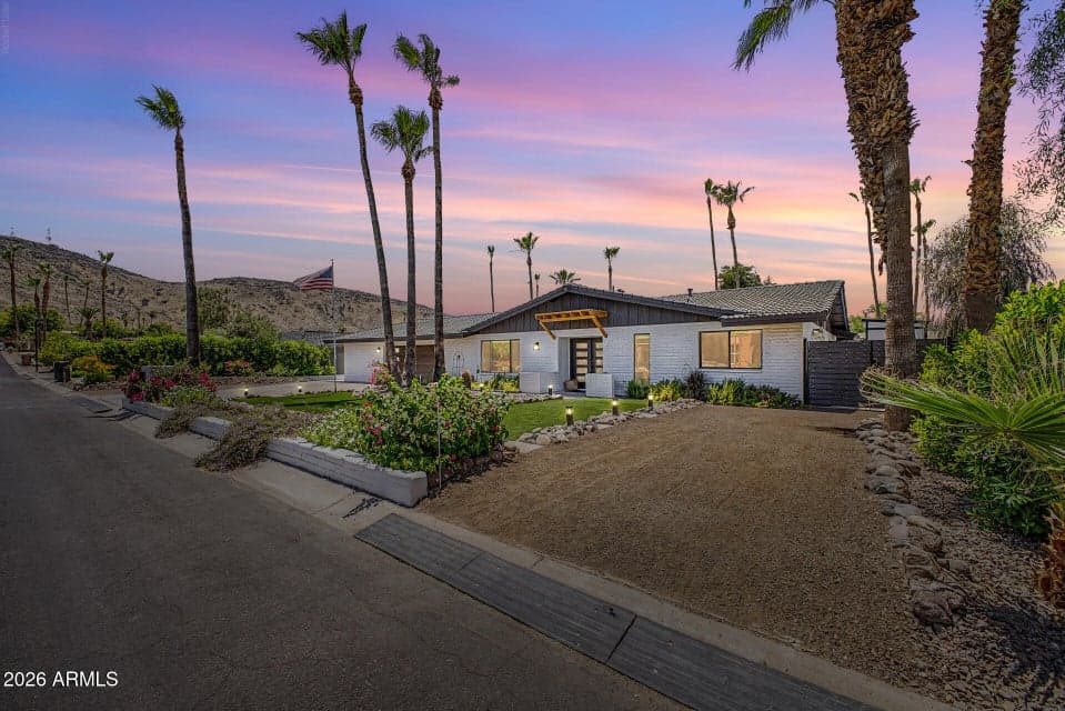 13234 N 11TH Avenue, Phoenix, AZ 85029 — photo 1 of 62
