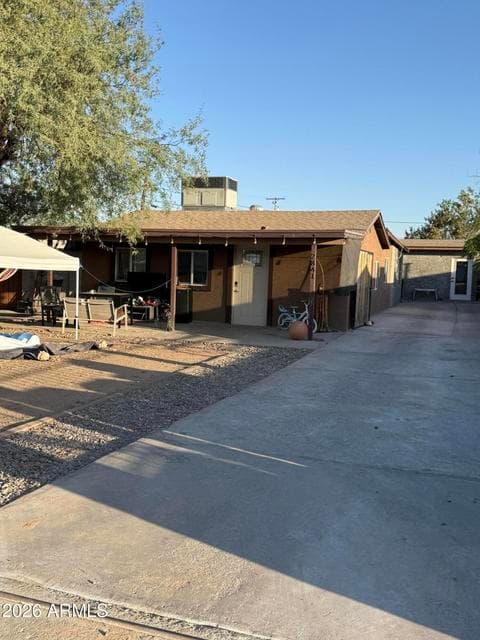 2841 W PIMA Street, Phoenix, AZ 85009 — photo 1 of 1