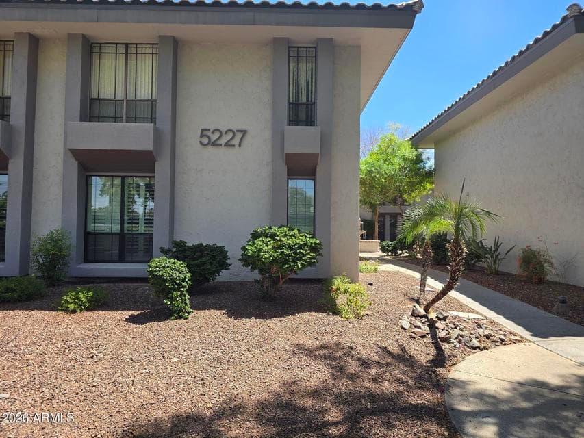 5227 N 24TH Street 201, Phoenix, AZ 85016 — photo 1 of 47