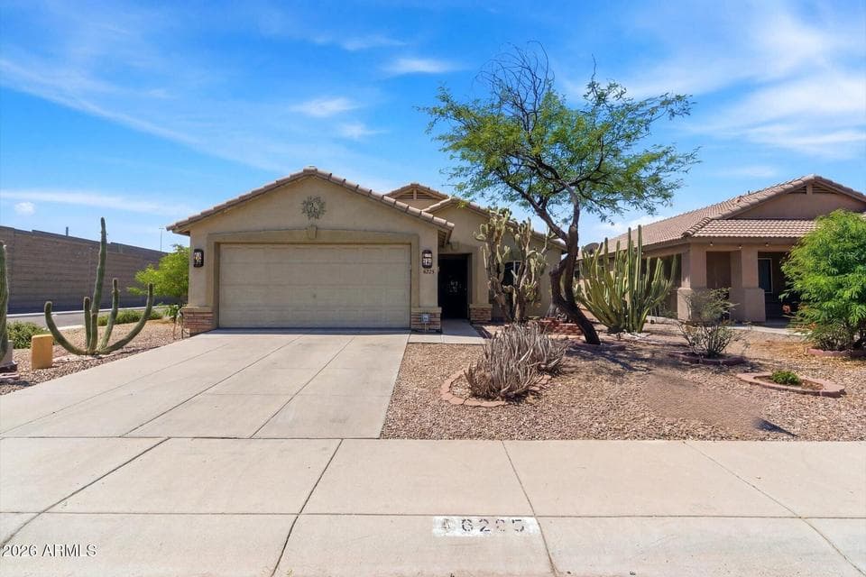 6205 W Encinas Lane, Phoenix, AZ 85043 — photo 1 of 19