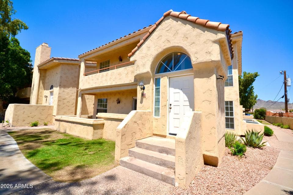 1333 E Morten Avenue 210, Phoenix, AZ 85020 — photo 1 of 32