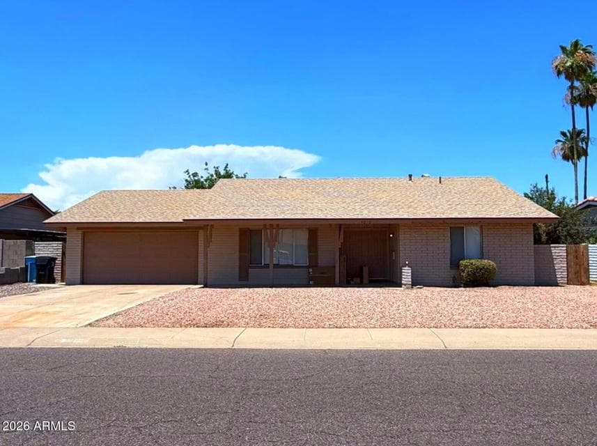 4212 W CINNABAR Avenue, Phoenix, AZ 85051 — photo 1 of 20