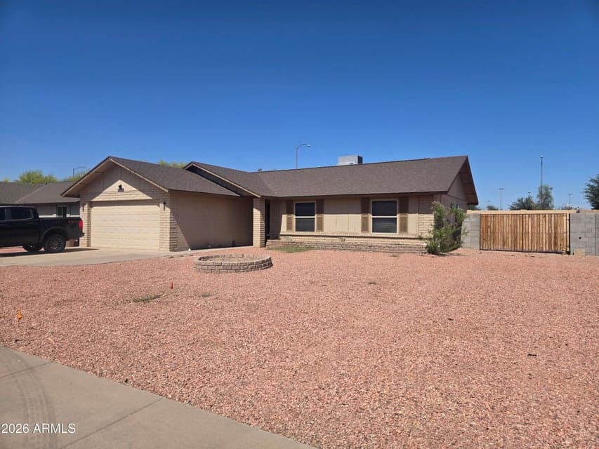 8601 N 83RD Drive, Peoria, AZ 85345 — photo 1 of 32
