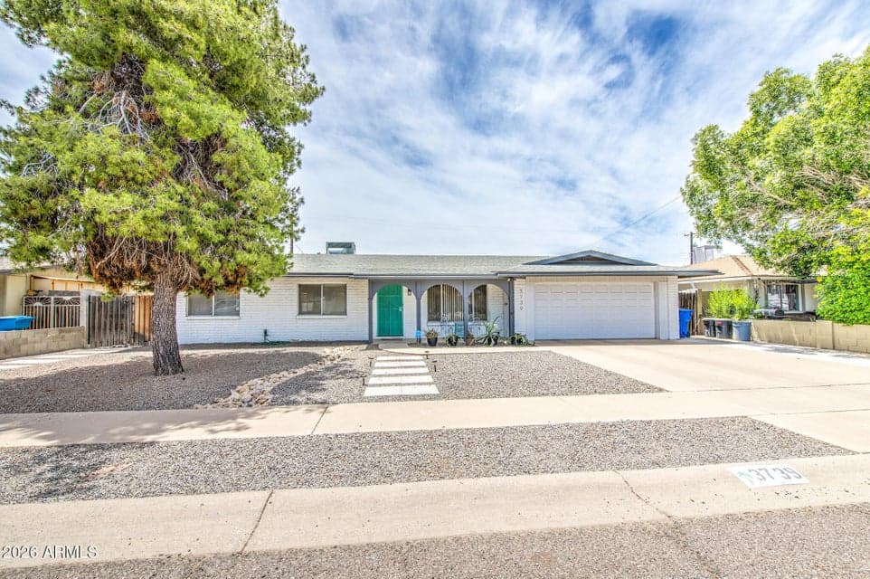 3739 W KRALL Street, Phoenix, AZ 85019 — photo 1 of 29